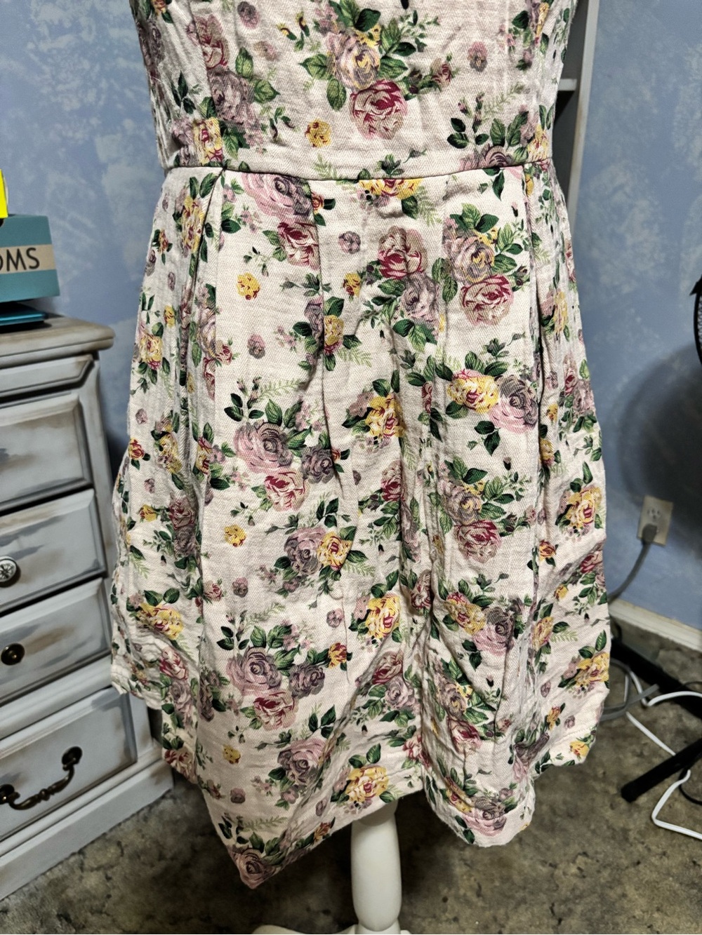 Pink Martini Floral Fit & Flare Dress Medium | Blush  Cottagecore Garden Party - Picture 4 of 9